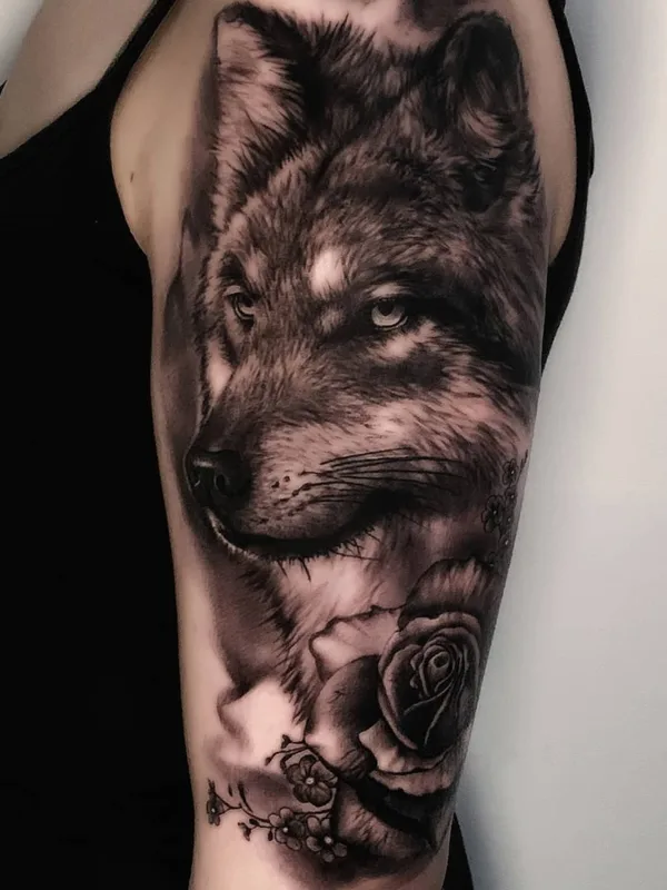 female black and grey realism татуировка на full sleeve #52490 | Тату мастер Julia TESL