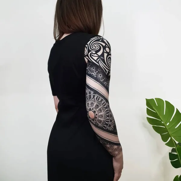 Ornamental tattoo by Pavel Parafiev in Ростов-на-Дону