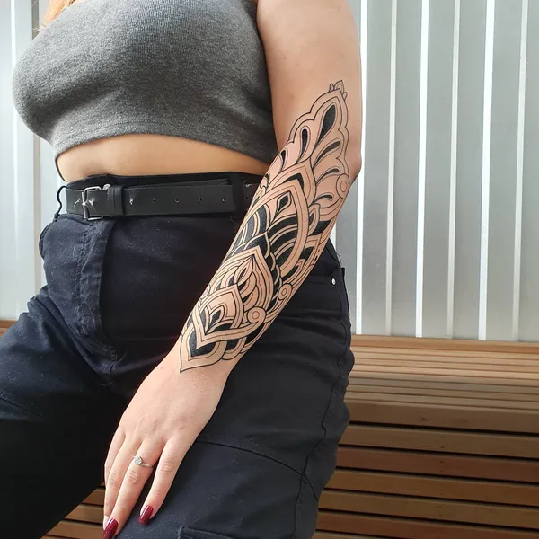 Ornamental tattoo by Pavel Parafiev in Ростов-на-Дону