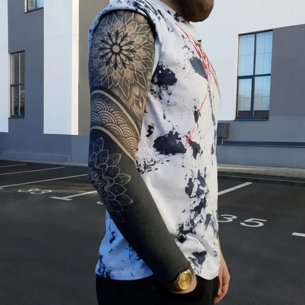 Ornamental tattoo by Pavel Parafiev in Ростов-на-Дону