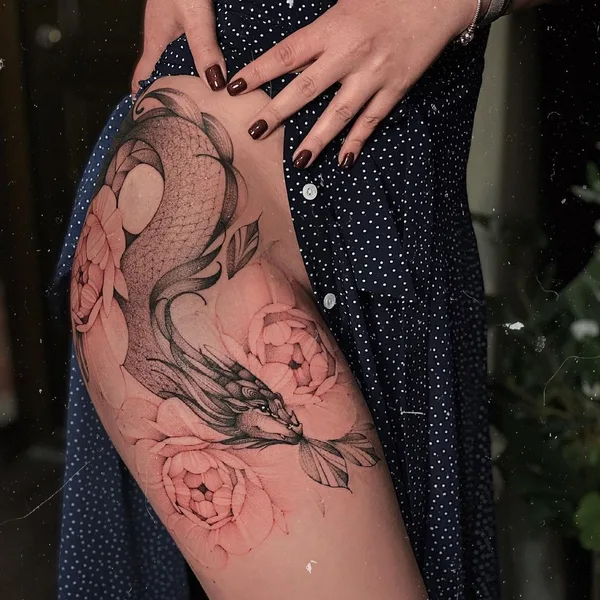 Feminine tattoo by Варвара Романчук in Moscow