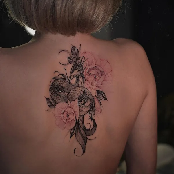 Feminine tattoo by Варвара Романчук in Moscow