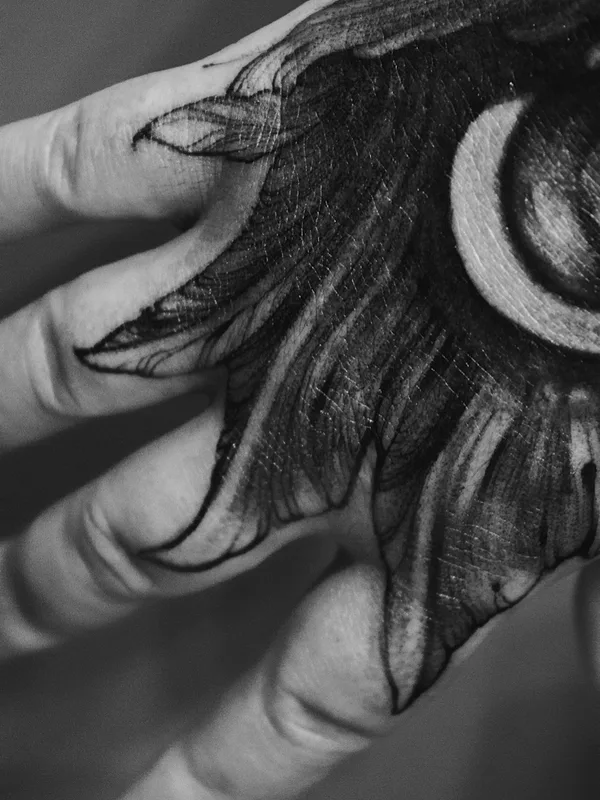 black blackwork татуировка на hand #65714 | Тату мастер Полина Гаевская