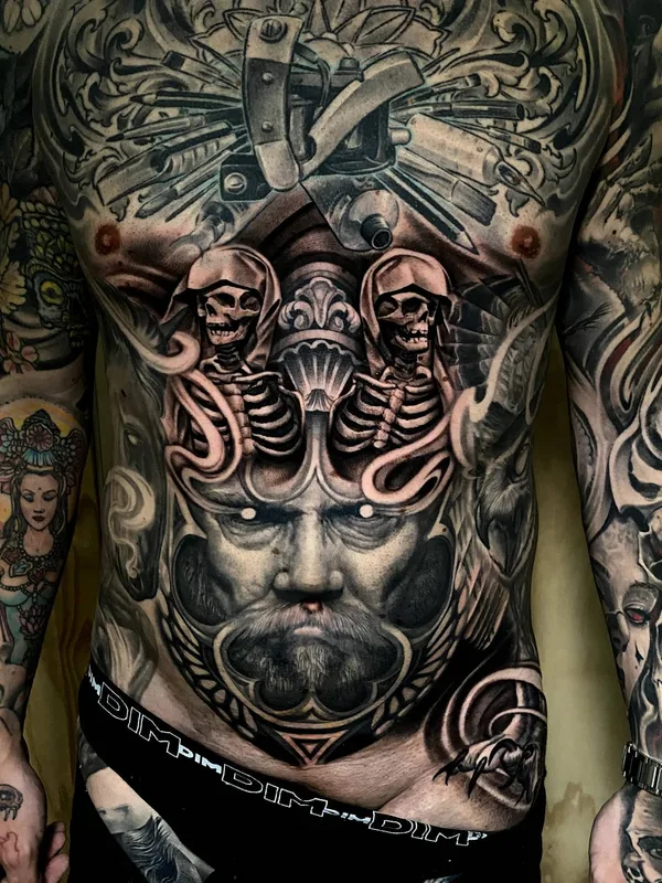 male black and grey black and grey tattoo auf chest #39319 | Tätowierer FEDE GAS TATTOO