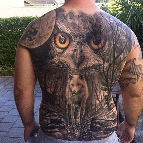 male black and grey realism tattoo auf full back #39310 | Tätowierer FEDE GAS TATTOO