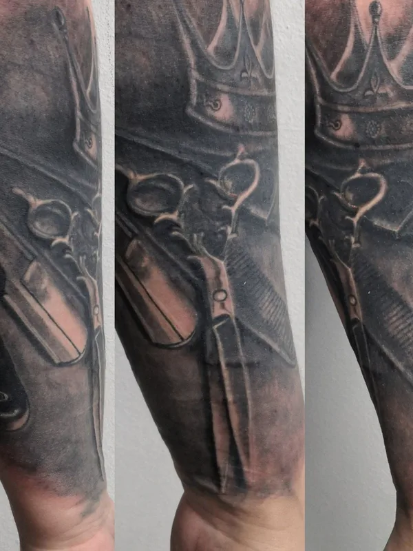 black and grey black and grey татуировка на forearm #36854 | Тату мастер Рузель Ситдыков