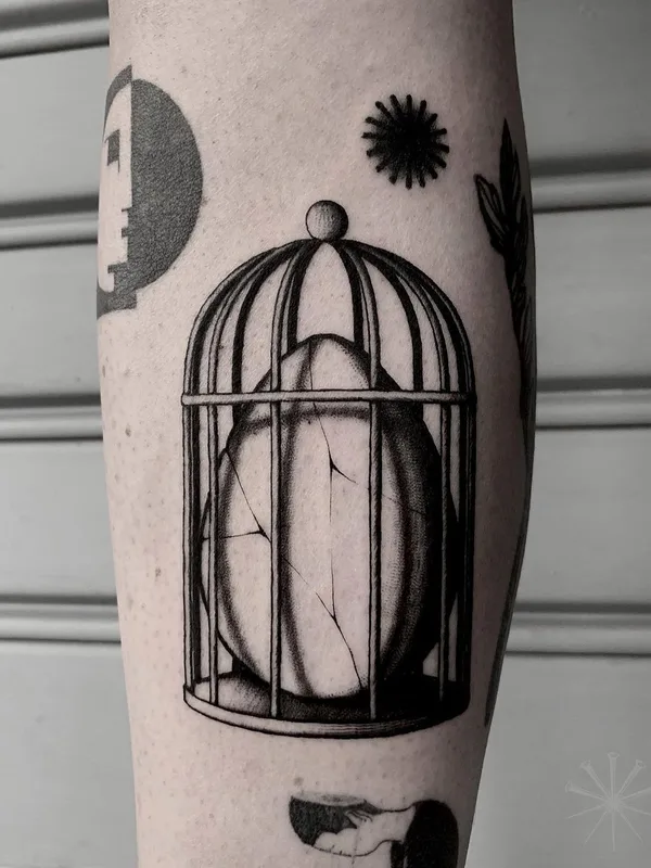 black and grey blackwork tatuaje en forearm #40759 | Tatuador Jacopo Uppercut