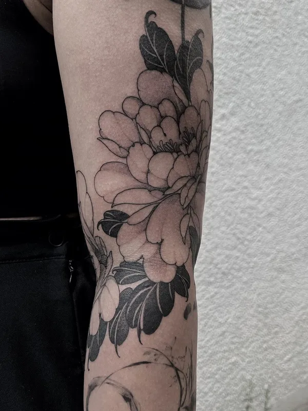 black and grey japanese tatouage sur forearm #57655 | Artiste tatoueur Niko Inky