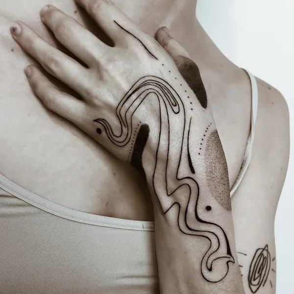 Abstract tattoo by Lorena Melo in Belo Horizonte
