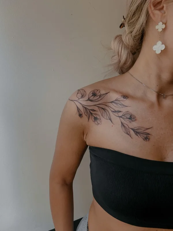 female black botanic татуировка на shoulder #59302 | Тату мастер Jenya Willow