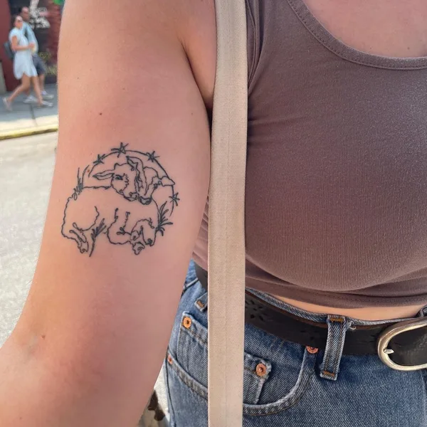 Fine Line tattoo by Mira Mariah in New York City