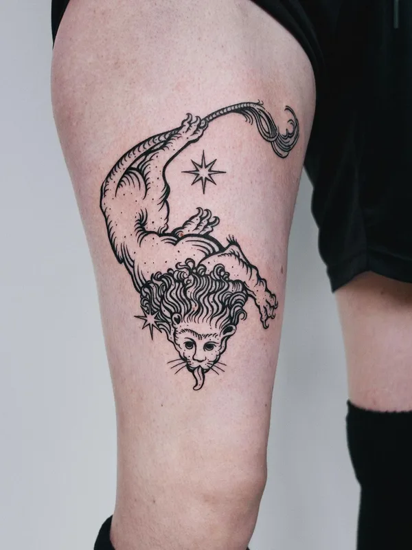 black linework tatuaje en thigh #63380 | Tatuador myrkur_tattoo