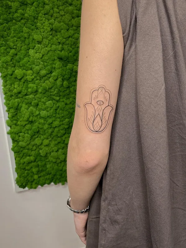 black linework татуировка на forearm #52588 | Тату мастер Галина Горячих