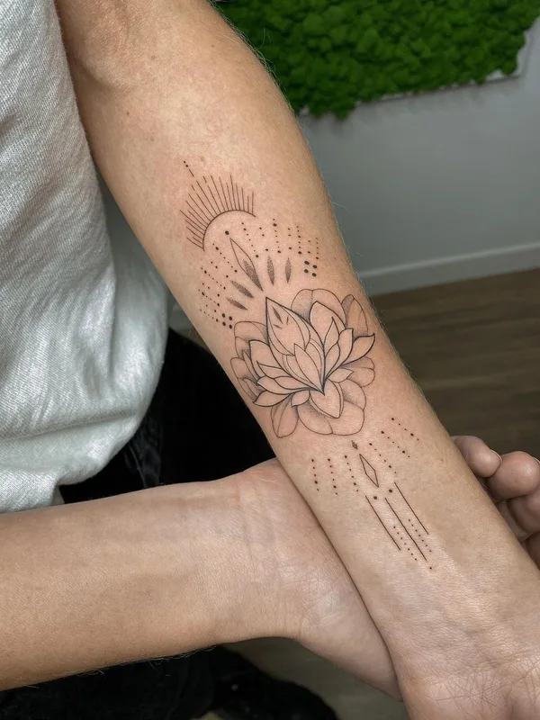 female black linework татуировка на forearm #52596 | Тату мастер Галина Горячих