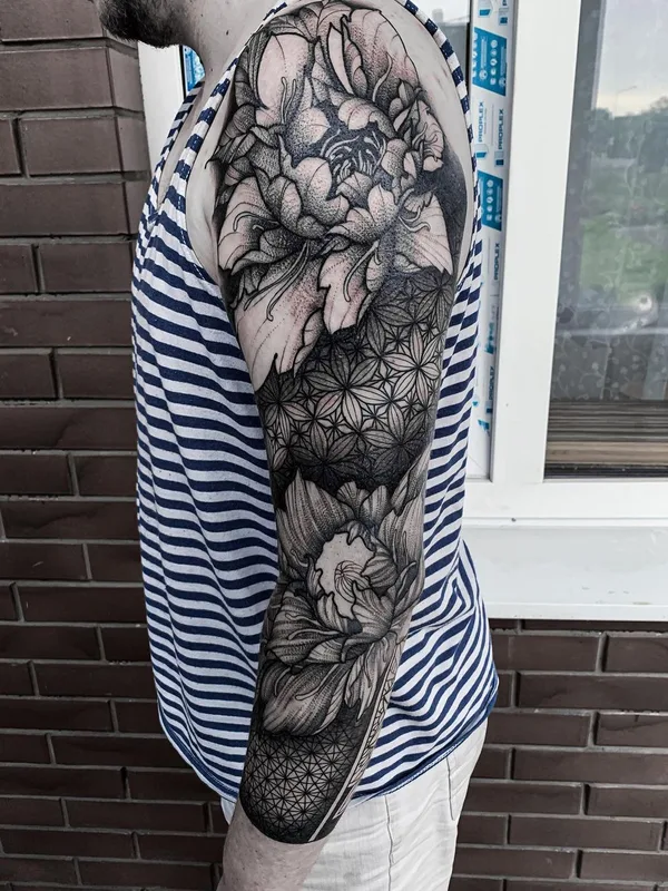 male black and grey blackwork татуировка на full sleeve #52600 | Тату мастер Владислав Скрябин