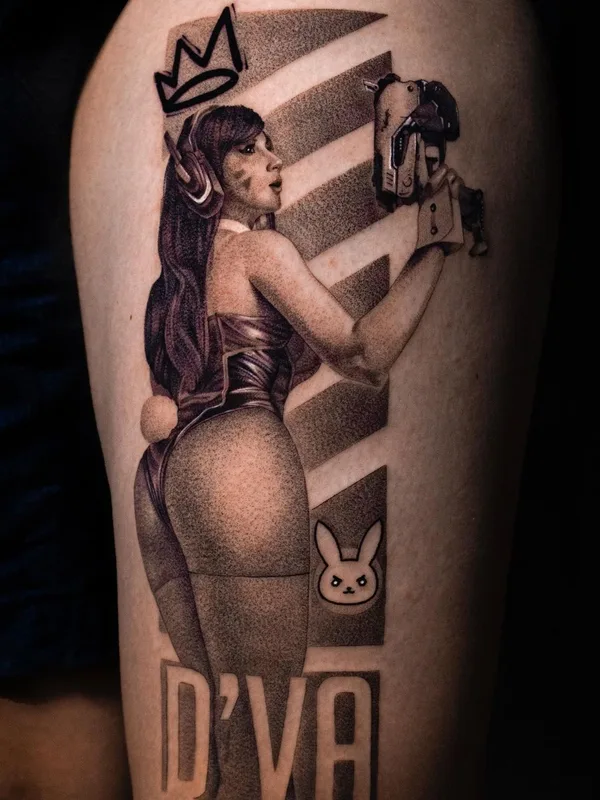 female black and grey black and grey татуировка на thigh #52620 | Тату мастер Никита Гриненко