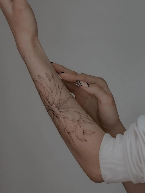 black fineline tattoo on forearm #52651 | Tattoo Artist Юлия Равинских