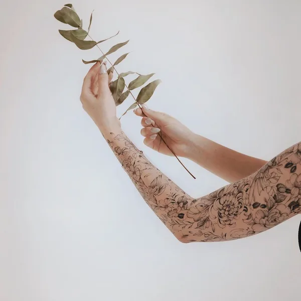 Fine Line tattoo by Юлия Равинских in Ростов-на-Дону