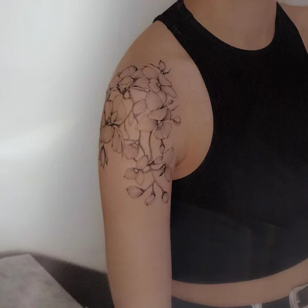 Fine Line tattoo by Юлия Равинских in Ростов-на-Дону