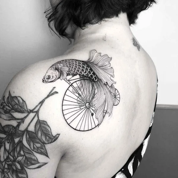 Linework tattoo by Sandra Cunha