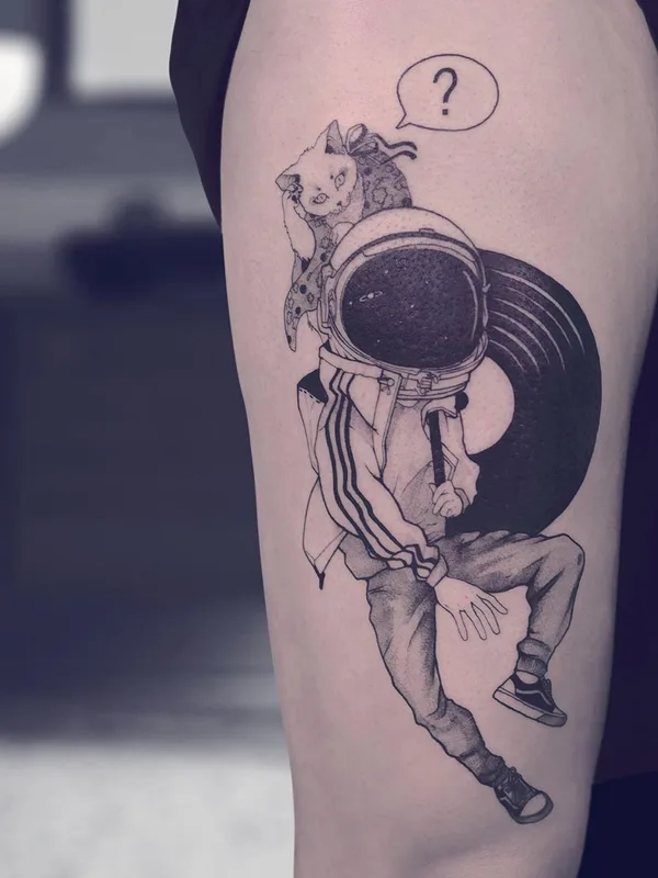 black and grey sketch tattoo auf thigh #36866 | Tätowierer Serena Caponera