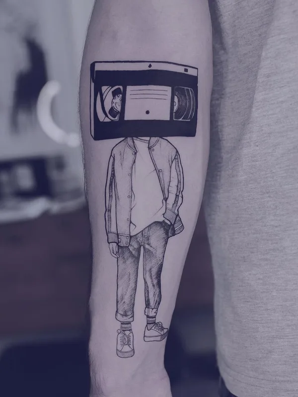 black sketch tattoo auf forearm #36872 | Tätowierer Serena Caponera