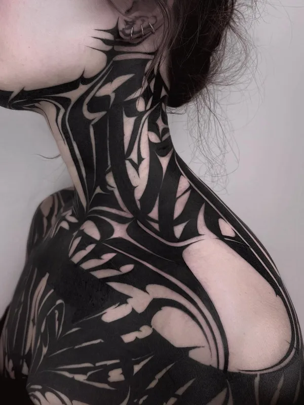 female black blackwork татуировка на neck #75431 | Тату мастер Bastian Blau