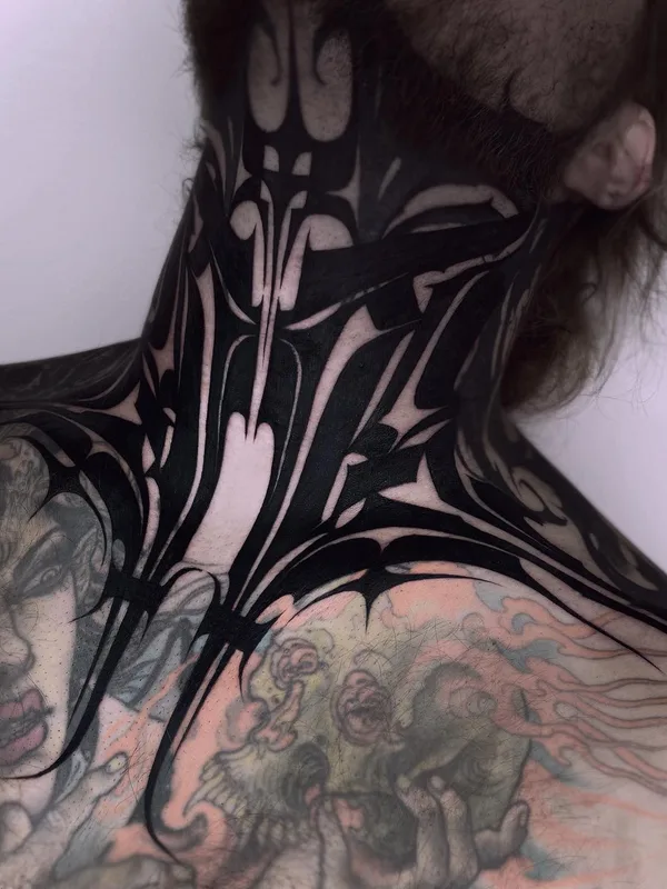 male black blackwork татуировка на neck #75427 | Тату мастер Bastian Blau