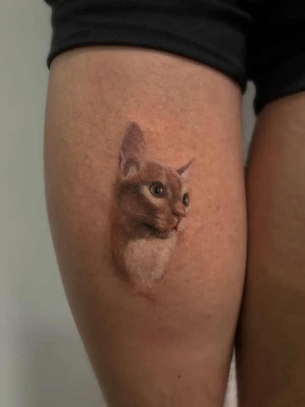 color realism Tatuaggio su thigh #38188 | Tatuatore Лена Штарк 