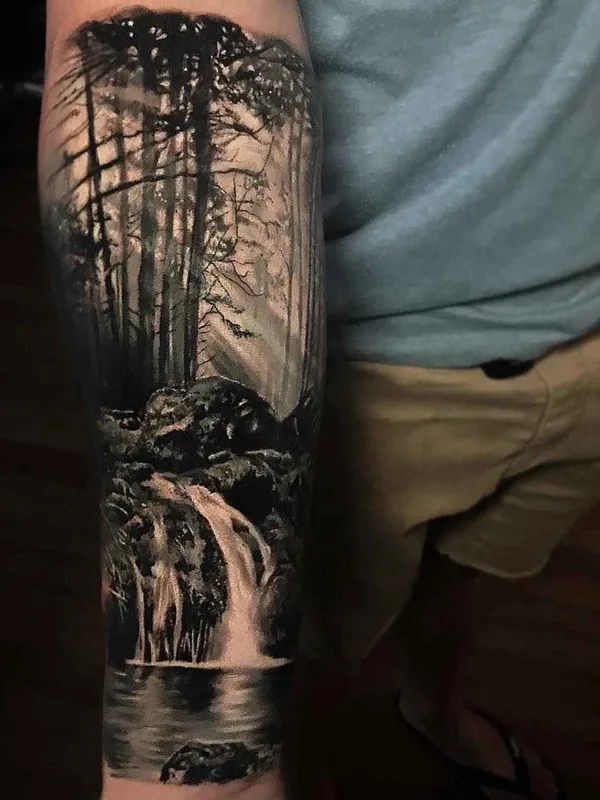 black and grey realism Tatuaggio su forearm #16715 | Tatuatore Damon Holleis