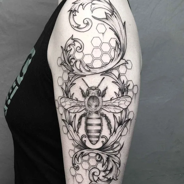 Linework tattoo by Lozzy Bones