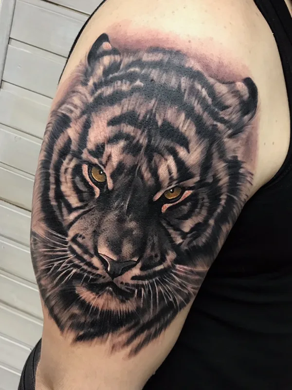 black and grey realism 타투 부위 shoulder #49232 | 타투이스트 Пётр Старков