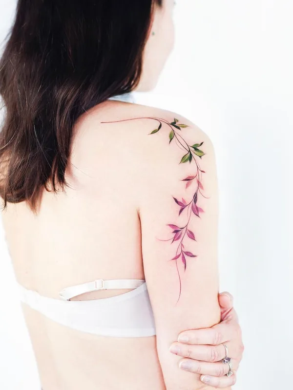 female color botanic татуировка на shoulder #63479 | Тату мастер Foret tattoo