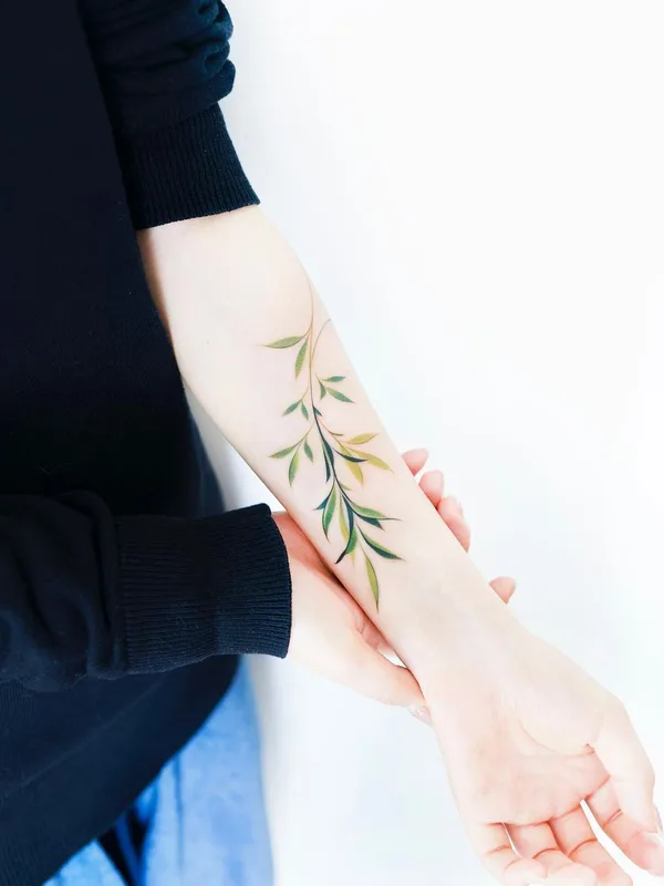 female color botanic татуировка на forearm #63483 | Тату мастер Foret tattoo