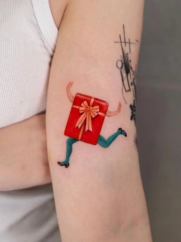 female color micro-realism tattoo auf shoulder #63503 | Tätowierer Neuneu Wu