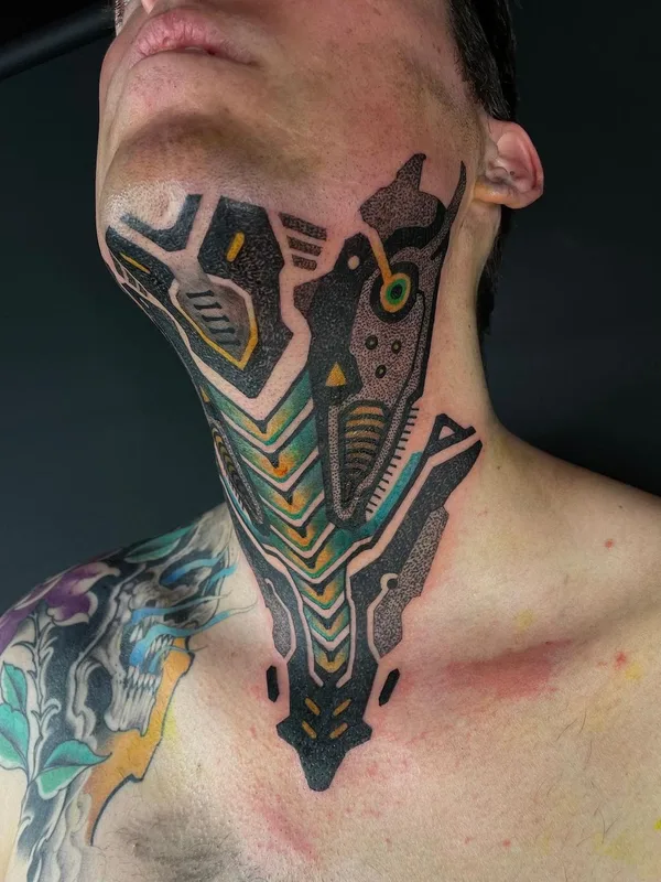 male color biomechanical tatuaje en neck #63511 | Tatuador Wruce Bayne