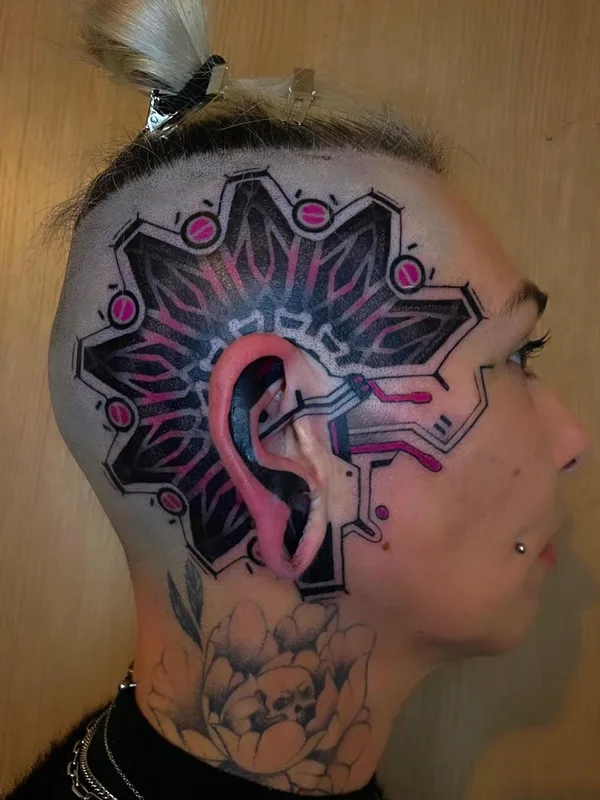 female color cyber tatuaje en face #63514 | Tatuador Wruce Bayne