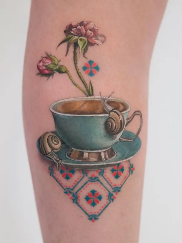 female color illustrative татуировка на leg #63547 | Тату мастер Noa Margalit