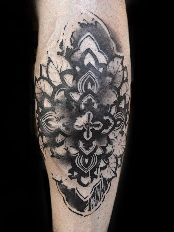 black blackwork Tatuaggio su calf #63558 | Tatuatore Антон Глухих