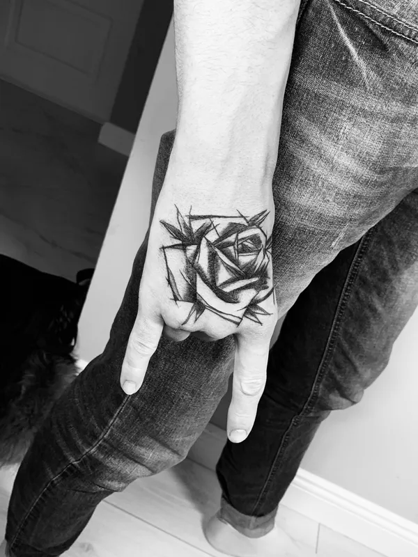 black sketch Tatuaggio su back of hand #35388 | Tatuatore Андрей Макоед