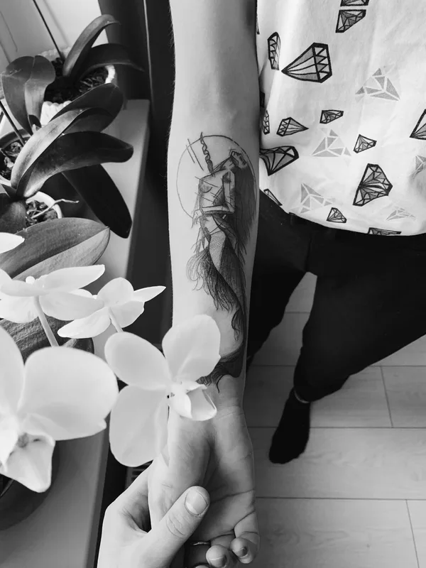 black and grey sketch Tatuaggio su forearm #35390 | Tatuatore Андрей Макоед