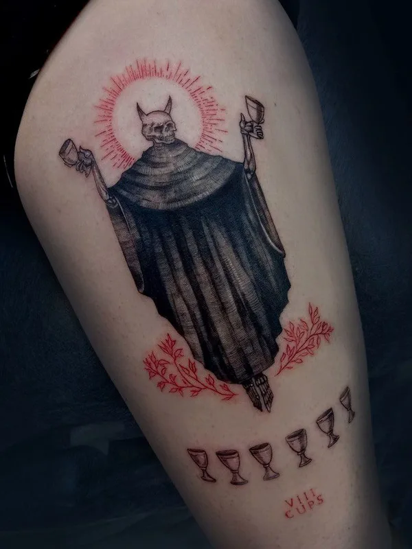 black and grey blackwork Tatuagem em thigh #64853 | Tatuador Лина Фиопентова