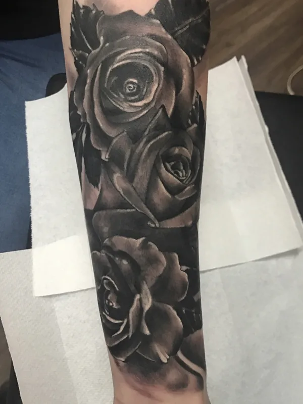 black and grey realism Tatuaggio su forearm #39126 | Tatuatore Bevan