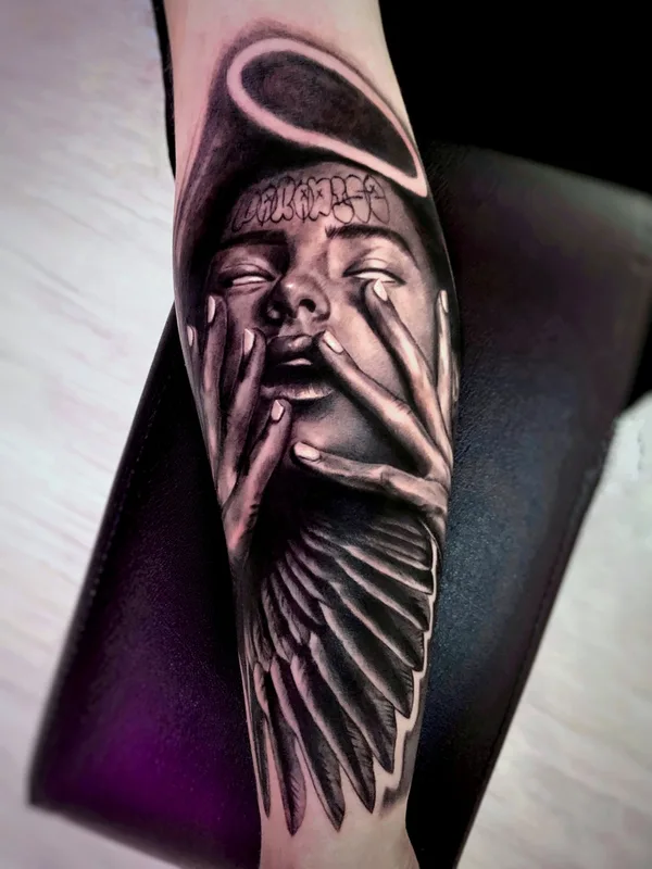 black and grey realism tattoo auf forearm #65778 | Tätowierer Andrey Pavlenko