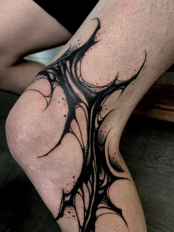 black abstract tattoo auf knee #65782 | Tätowierer Andrey Pavlenko