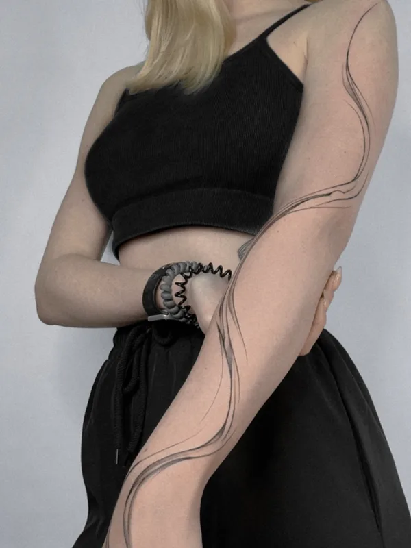 female black linework татуировка на forearm #68790 | Тату мастер Антон Тактаев