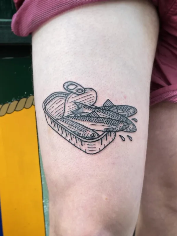 black and grey linework Tatuaggio su thigh #55755 | Tatuatore Alisa Bugashova