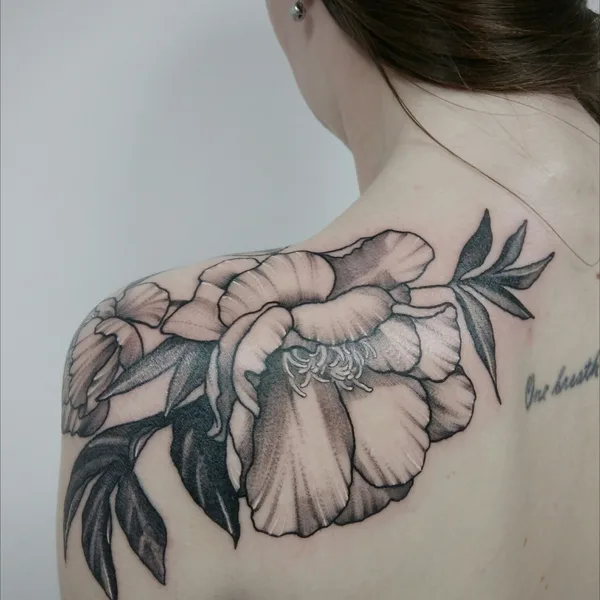 Нео традиционная tattoo by Егор Вавилов in Москва