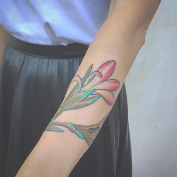 Нео традиционная tattoo by Егор Вавилов in Москва