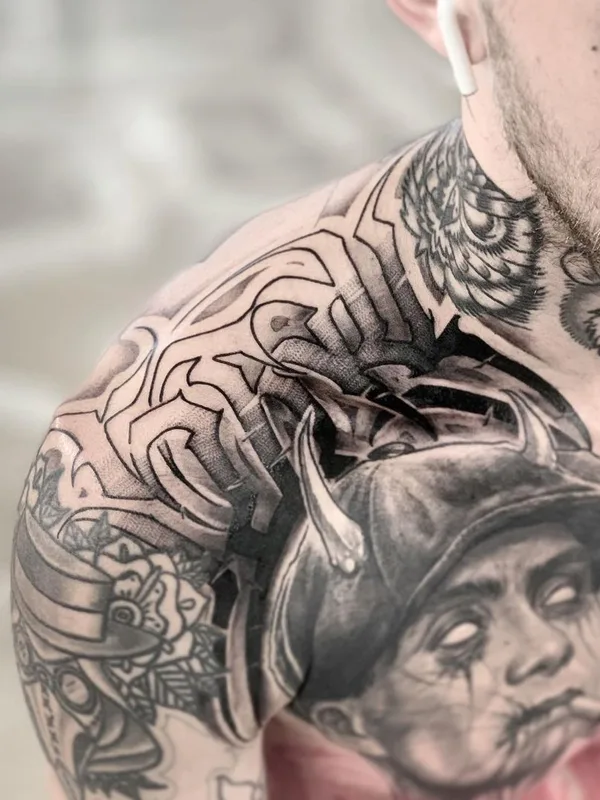 male black and grey black and grey 纹身 在 shoulder #41585 | 纹身师 Niorkz